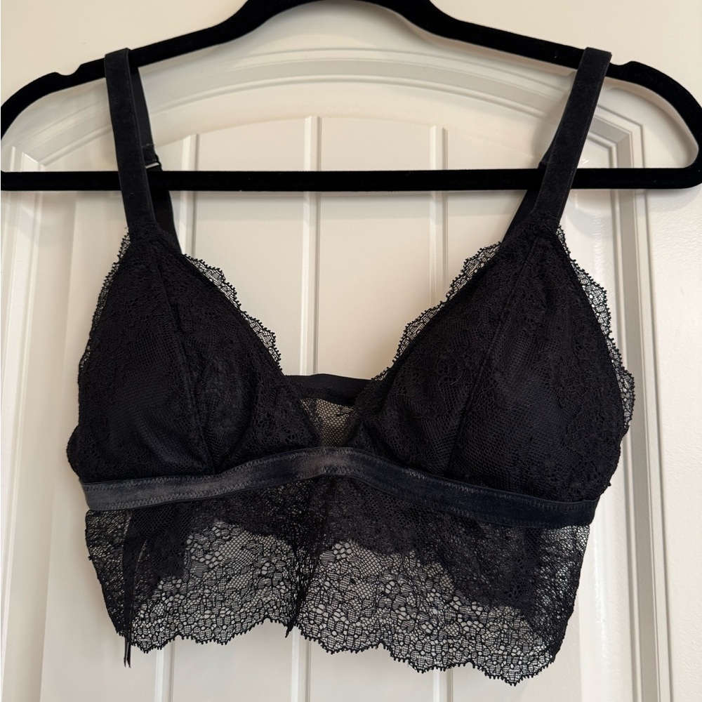 Victoria’s Secret Elegant Black Lace Bralette Size M